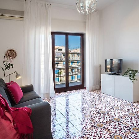Amore Rentals - Appartamento Erica Сорренто Экстерьер фото