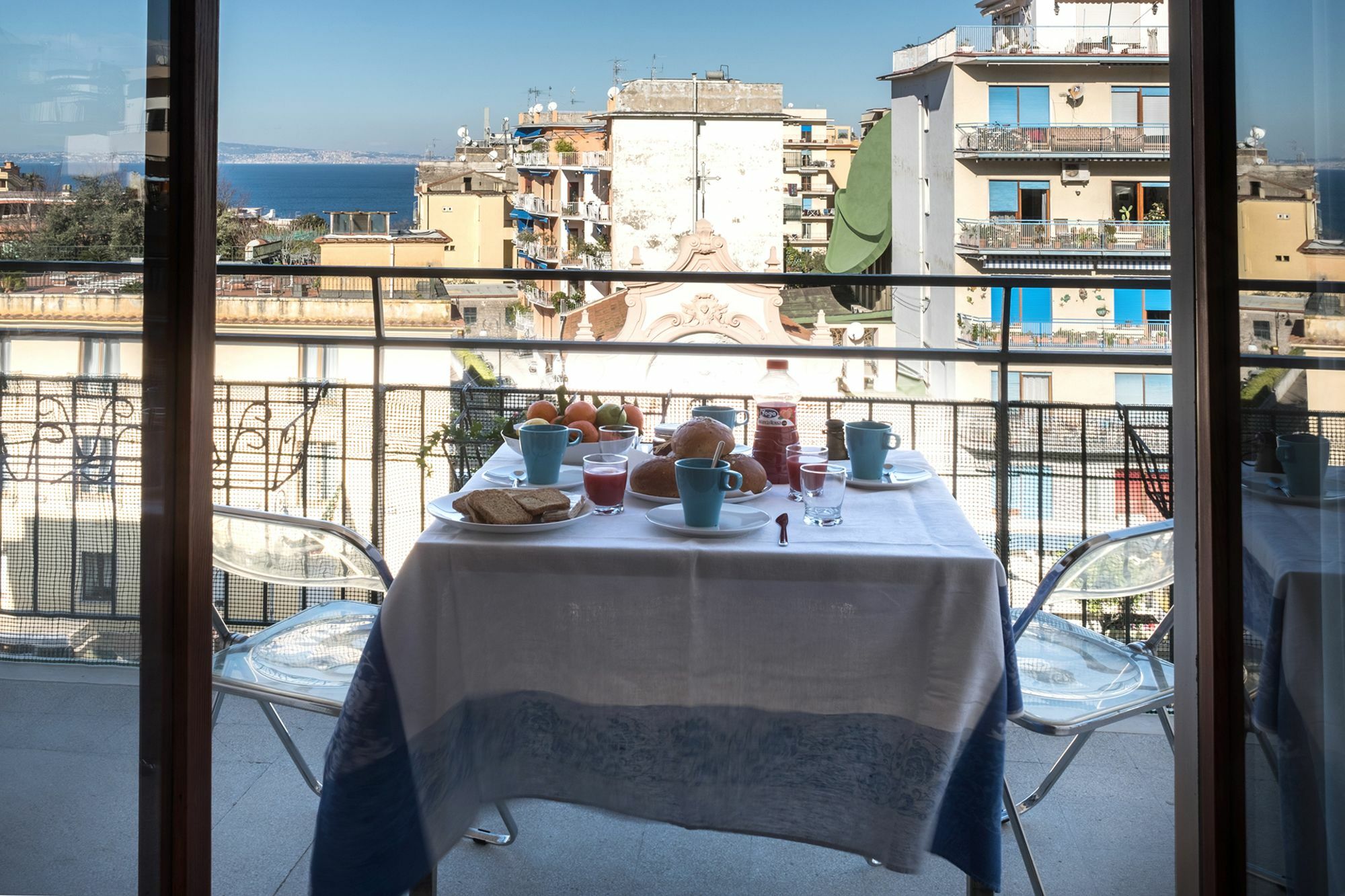 Amore Rentals - Appartamento Erica Сорренто Экстерьер фото